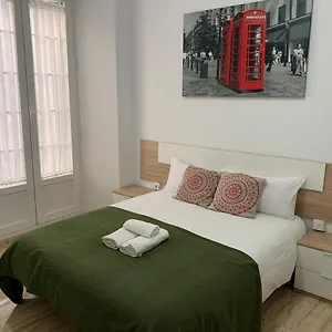 https://apartamentos-marin-garcia-centro-historico.es-andalucia.com